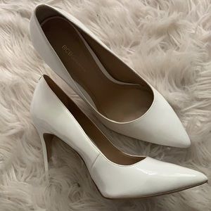 BCBGeneration White Heels 7.5/37.5